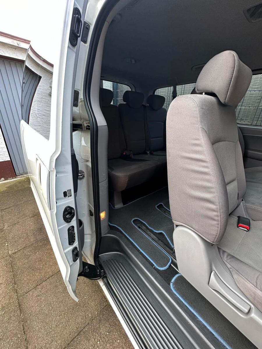 Hyundai H-1