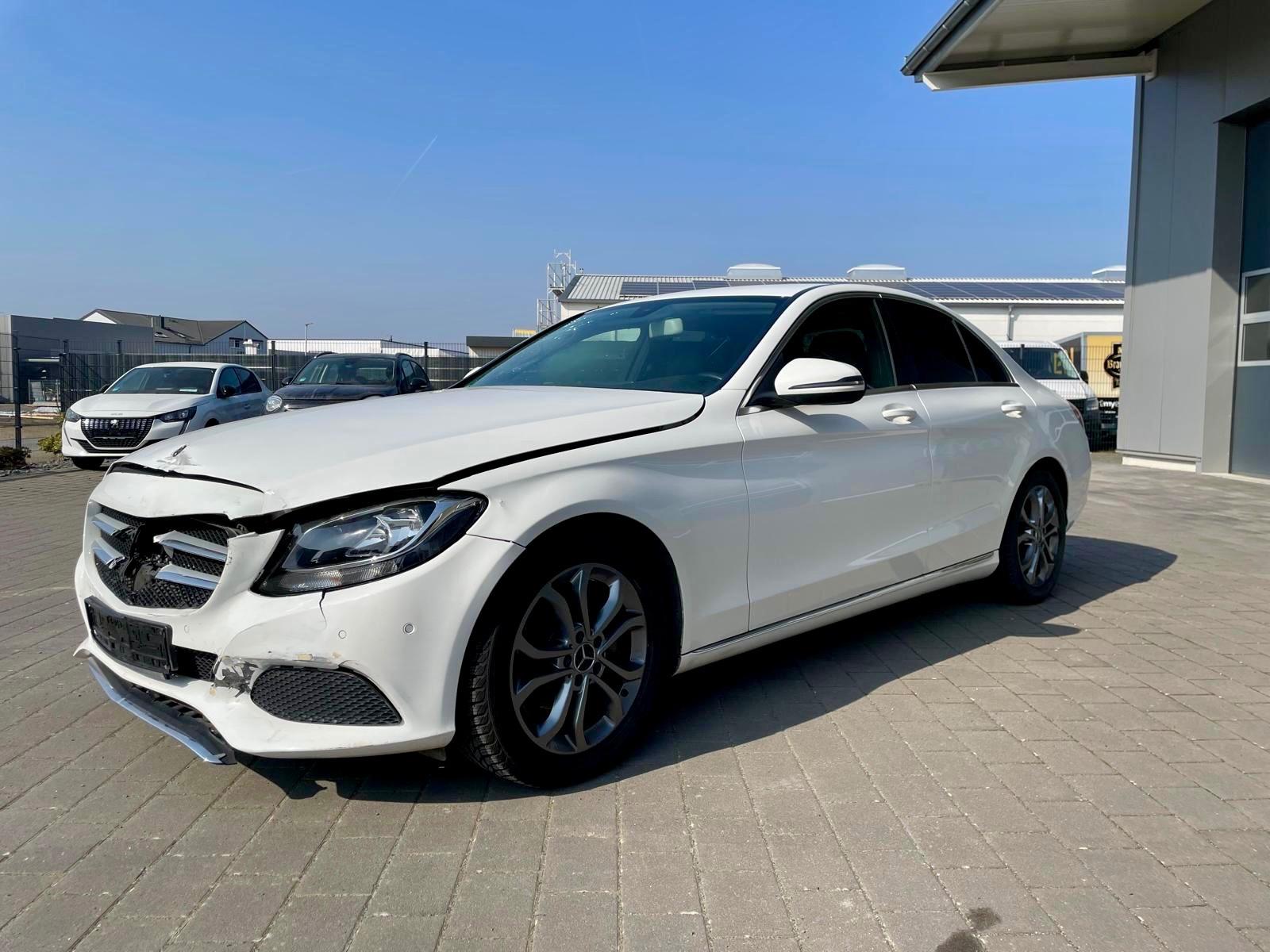 Mercedes-Benz Limousine C 180 CGI