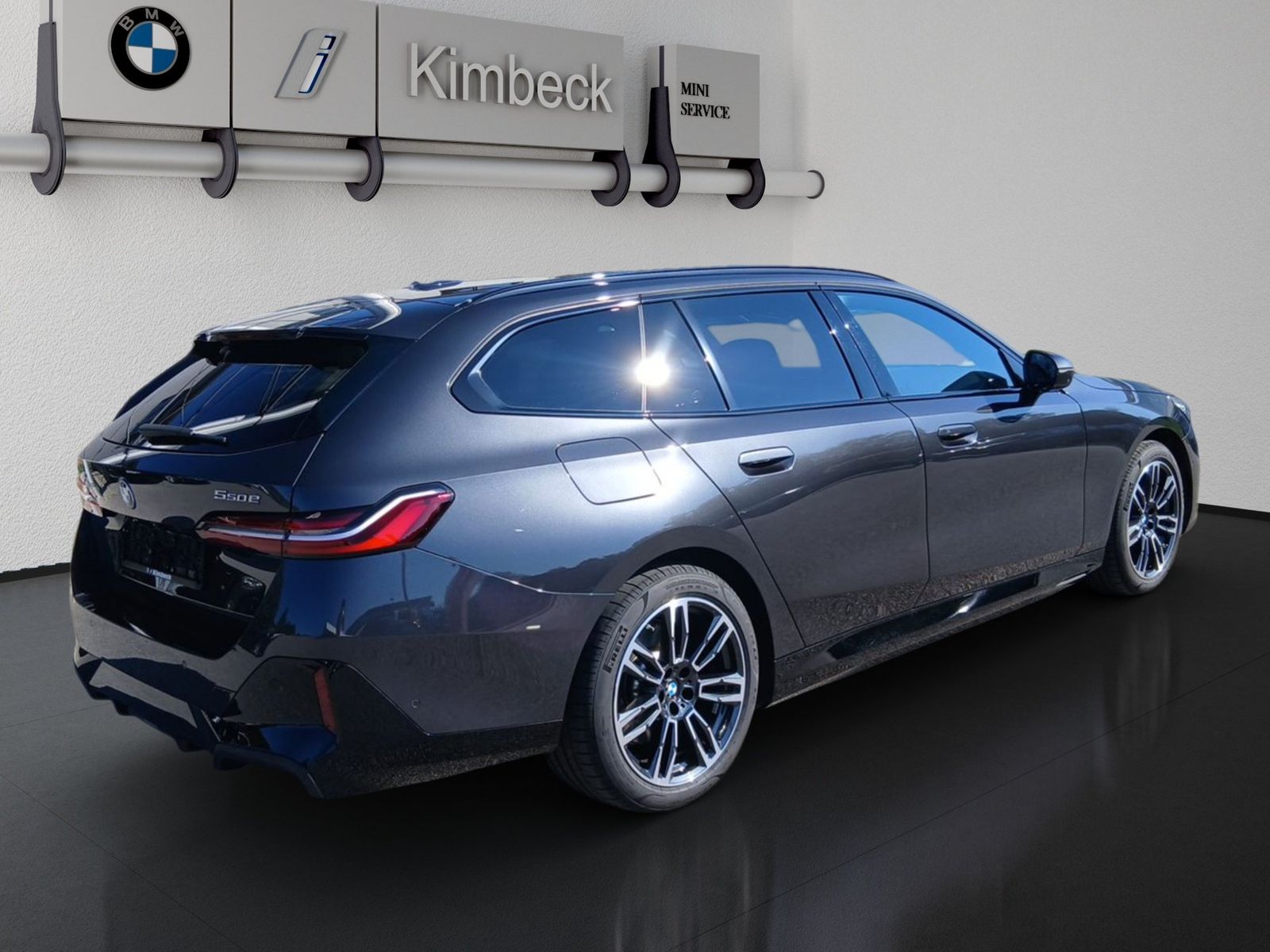 BMW 550e xDrive Touring M SPORT Sitzbelüft Pano 360° imagem 3