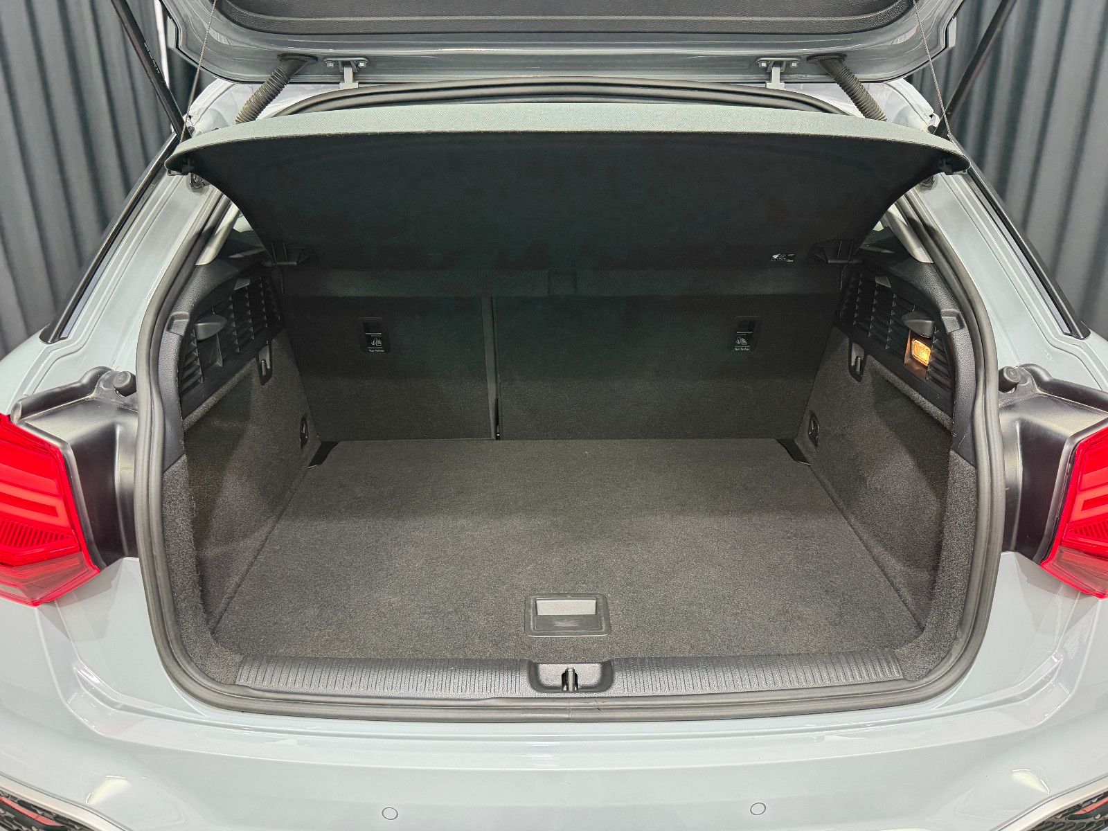 Fahrzeugabbildung Audi Q2 30 TDI advanced|AUTOMATIK|NAVI|KAMERA