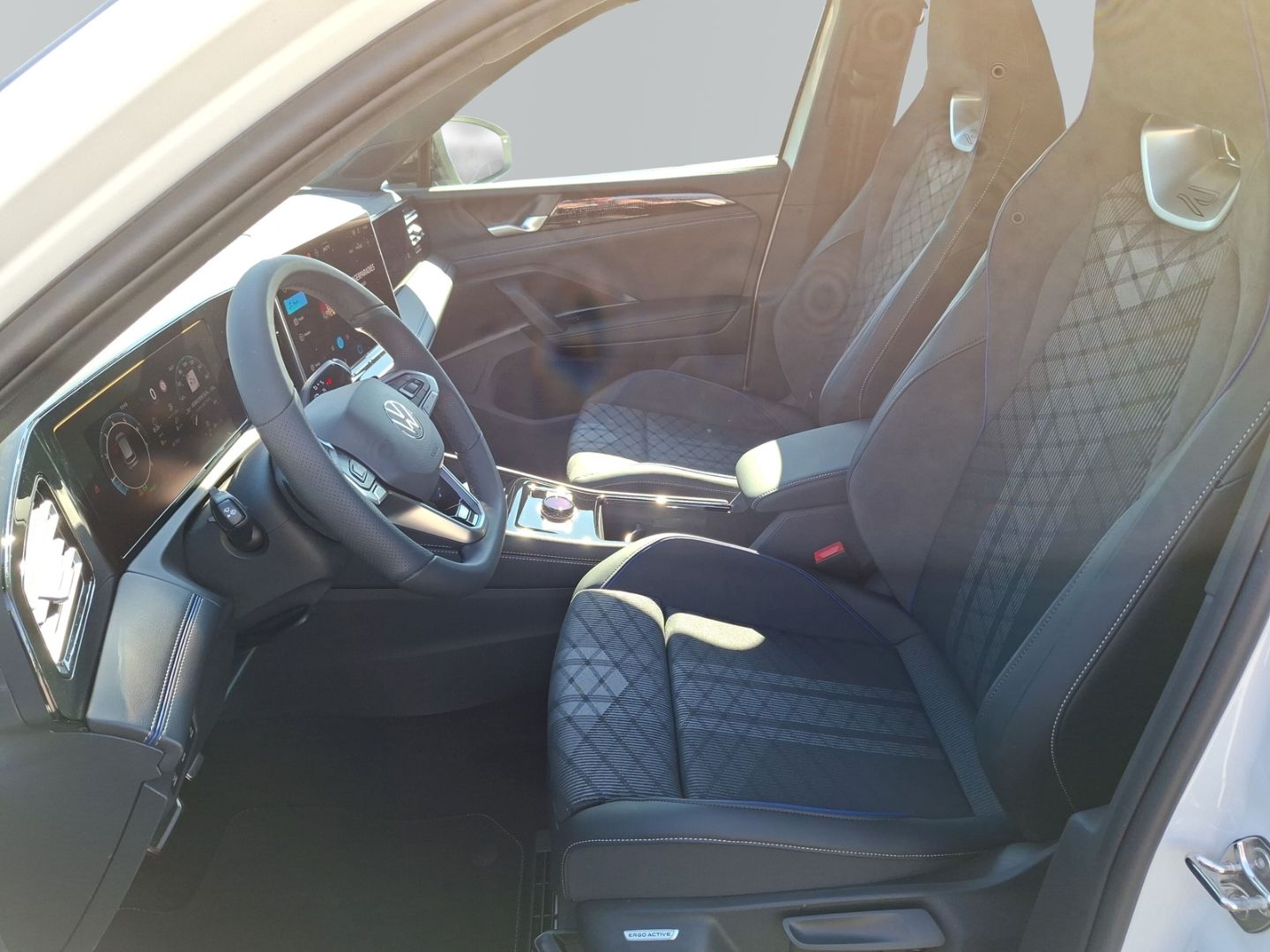 Tiguan 1.5 eTSI DSG R-Line *AHK*El.Heckklappe*