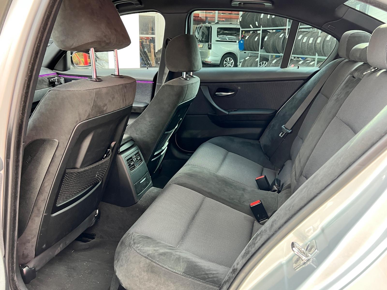 BMW 330i M-Paket | 272 ch | BVM | Alcantara | GPS Professional | Sièges chauffants | Xénon