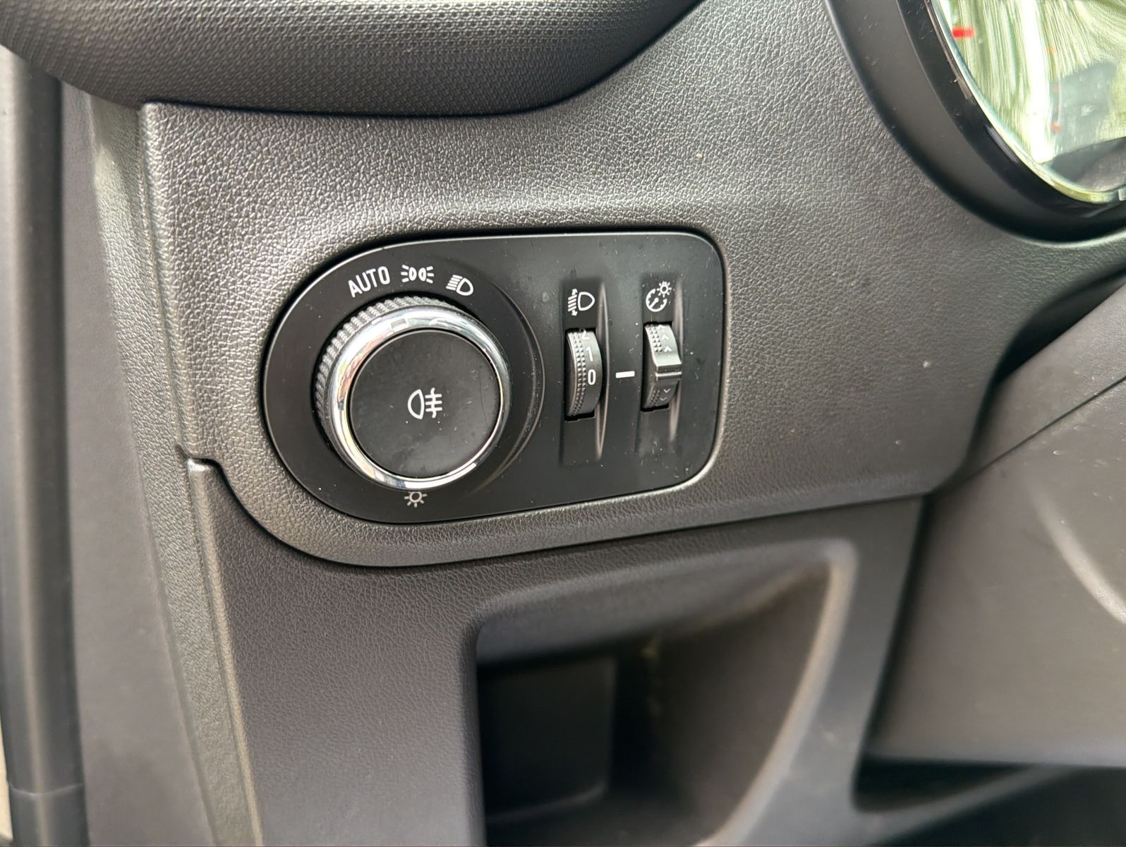 Fahrzeugabbildung Opel Crossland X Edition - Tempomat - ab 97,- € i. M.