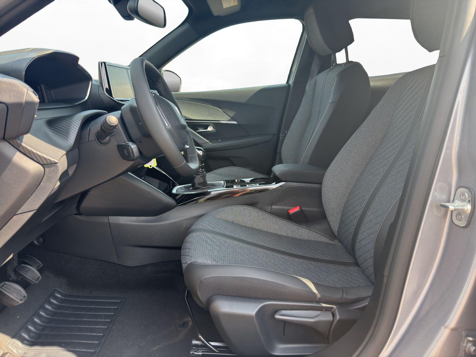 Peugeot 2008 ALLURE Benzin 100 SHZ Carplay PDC