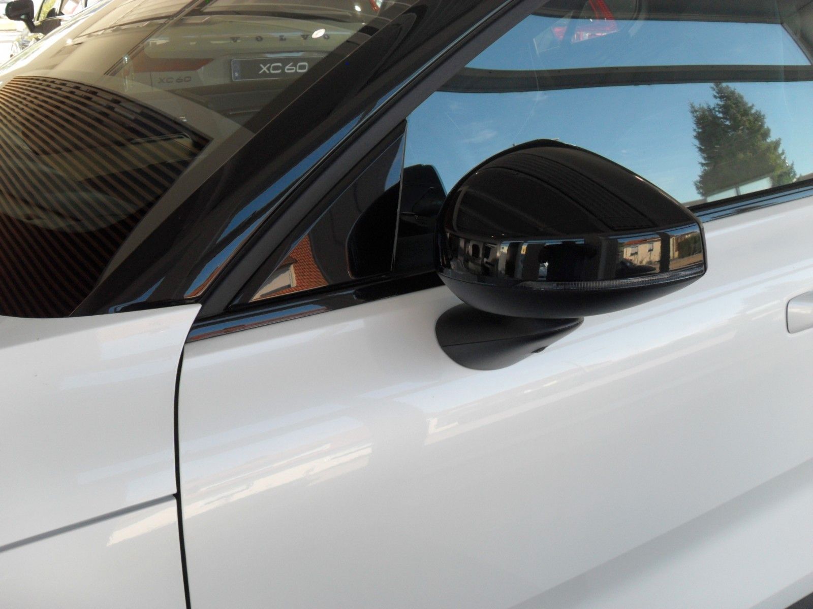 Fahrzeugabbildung Volvo EX30 Ultra 2WD | Winterpaket