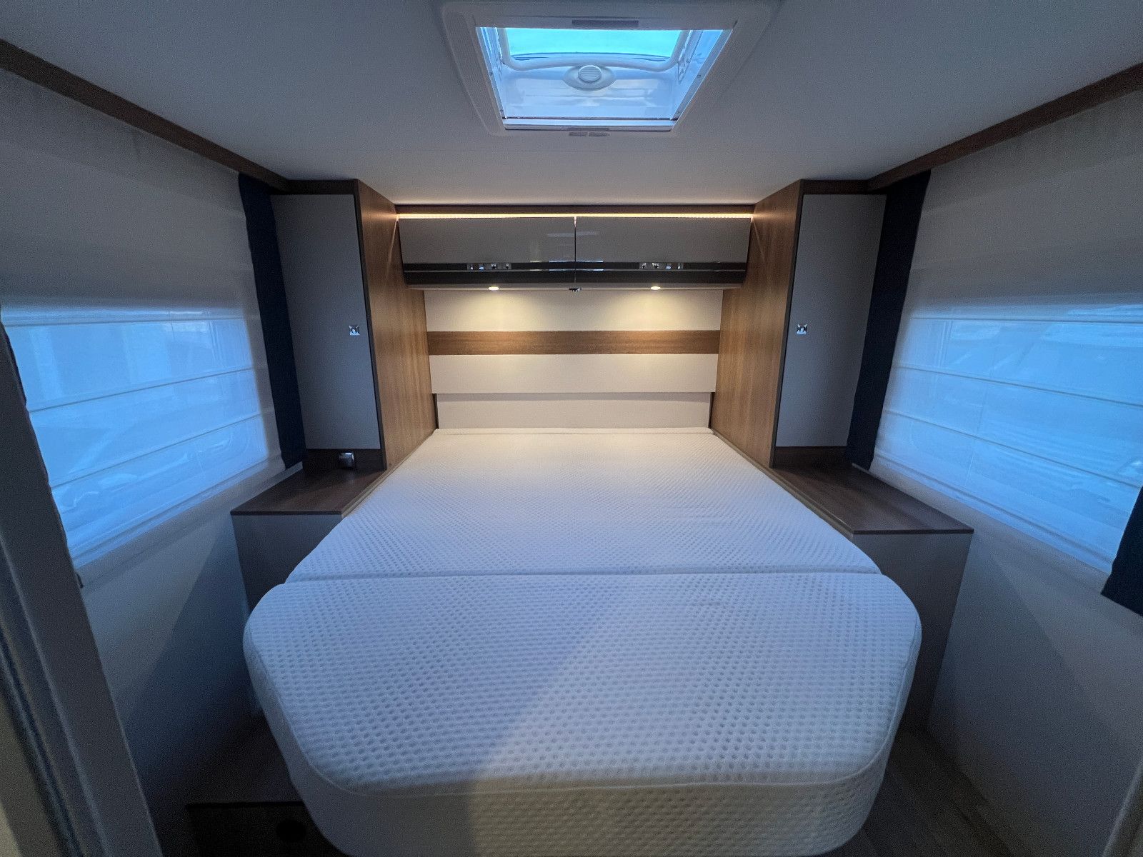 Fahrzeugabbildung Dethleffs Trend I 7057 DBL EBL SOLAR SAT TV LOUNGE 1.HAND