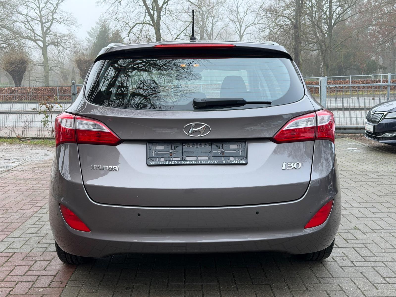 Hyundai i30 2013 — engine 1.582 cm³, 110 HP (81kW)
