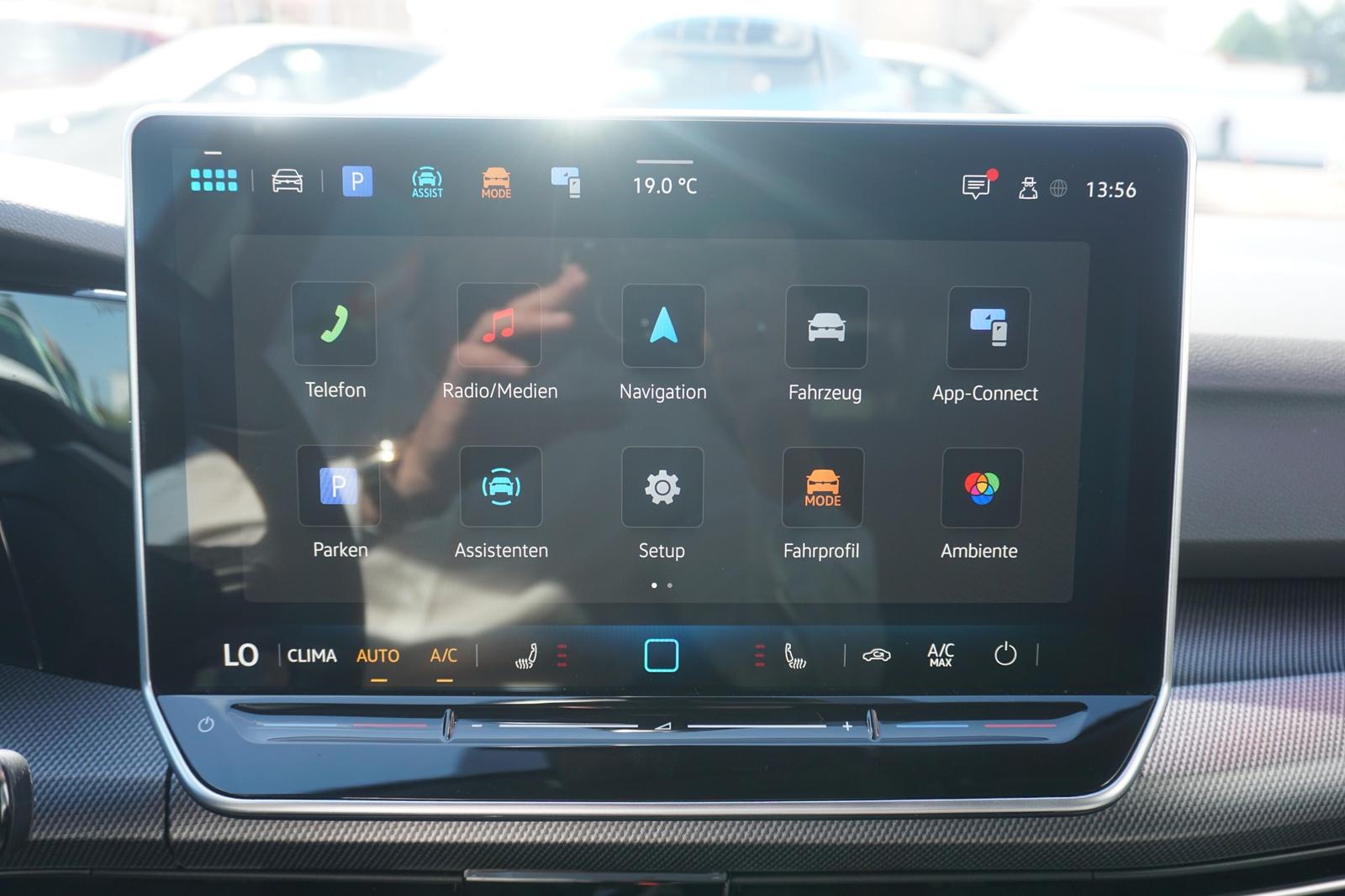 Volkswagen Golf VIIITSI 1.5 TSI R-Line LED ACC App-Connect, миниатюра 12