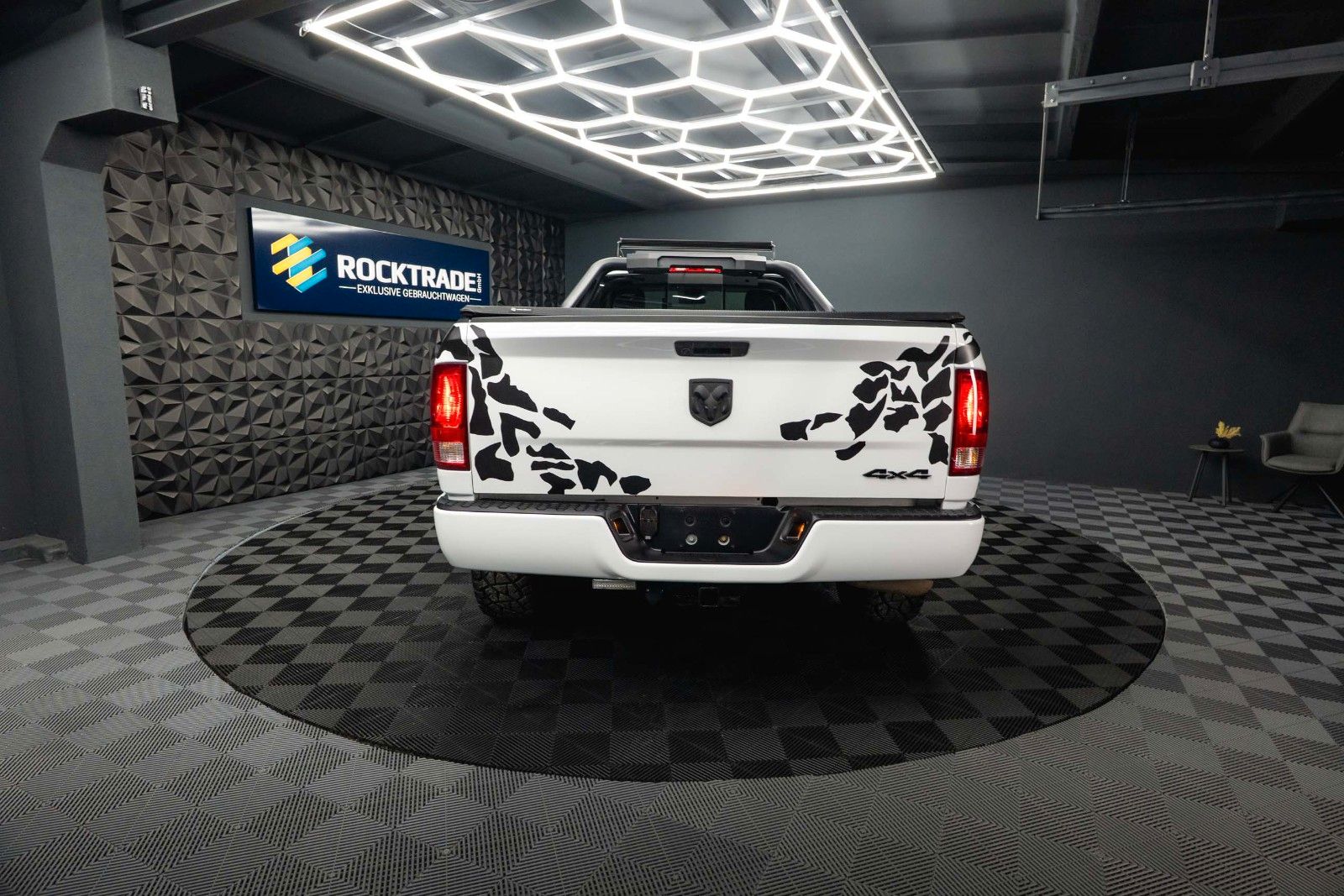 Fahrzeugabbildung Dodge RAM 5.7 V8 HEMI 4x4 SingleCab MAXI LONGBED *LED*