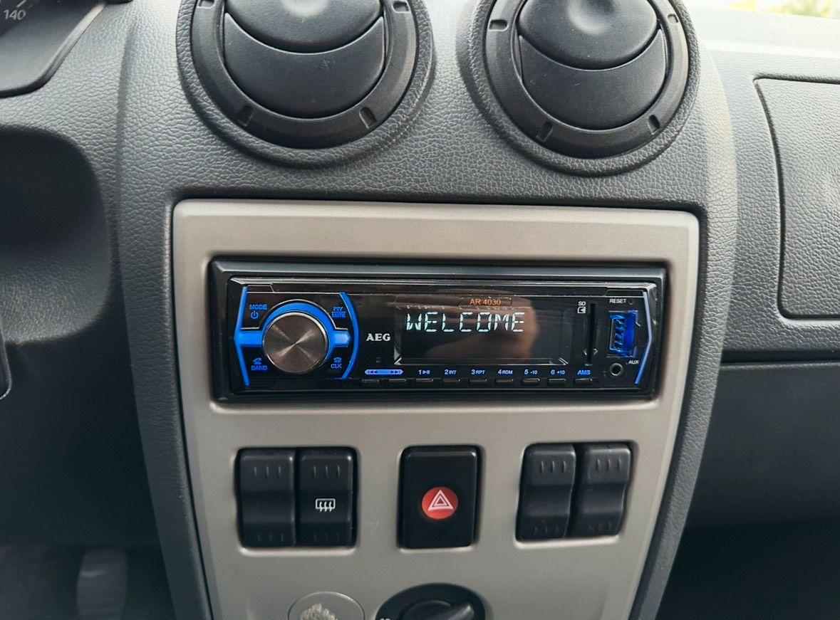 Dacia Logan 2010 — photo 6