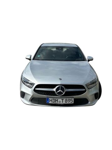 MERCEDES-BENZ Mercedes-Benz A 220 Progressive