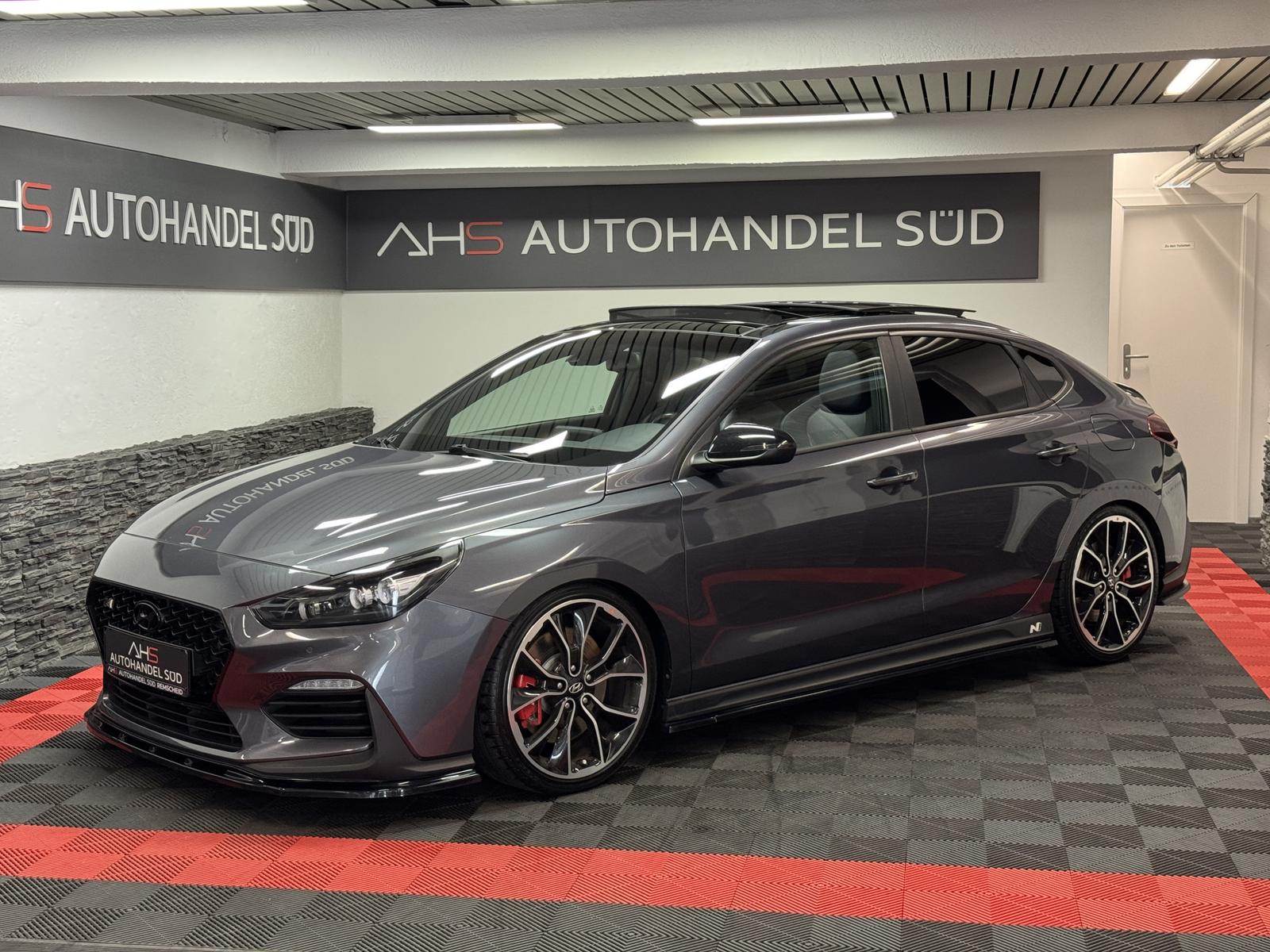 Hyundai i30 N Performance Fastback*PANORAMA*NAVI*