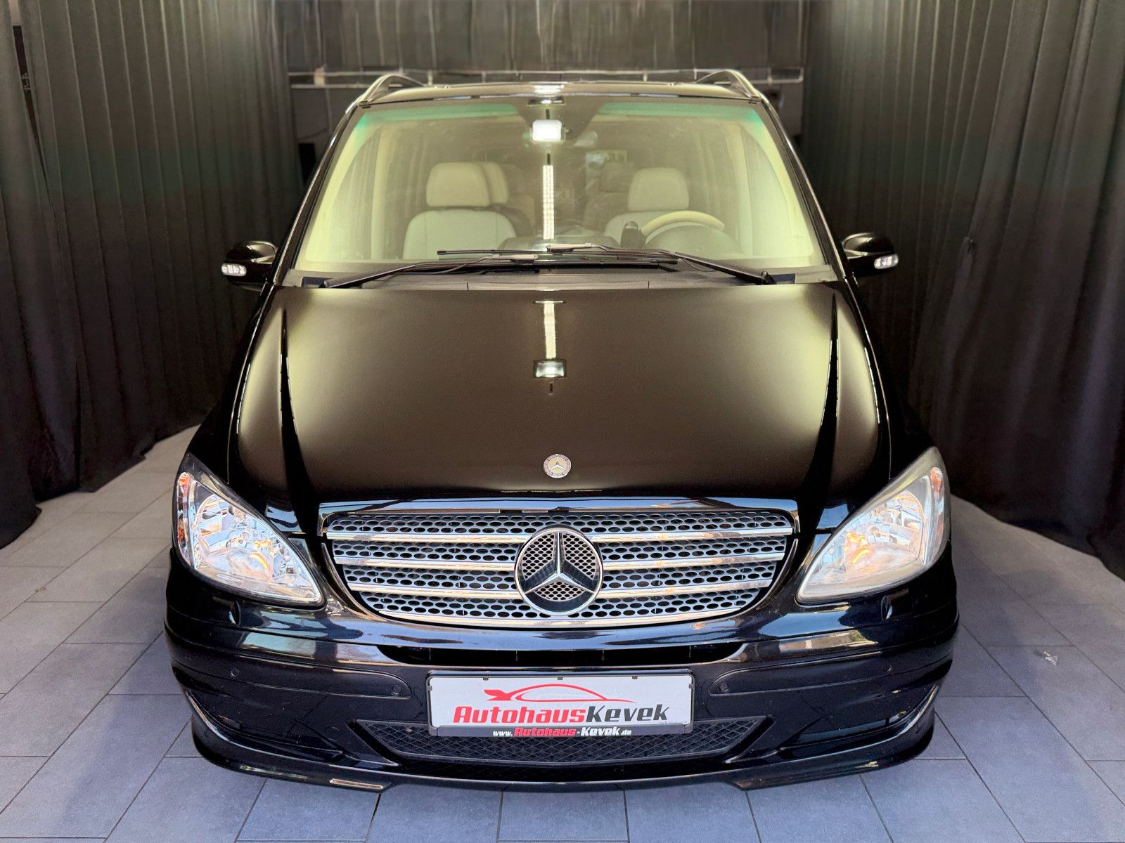 Fahrzeugabbildung Mercedes-Benz Viano 3.0 CDI LANG |AHK|PANO|LUFT