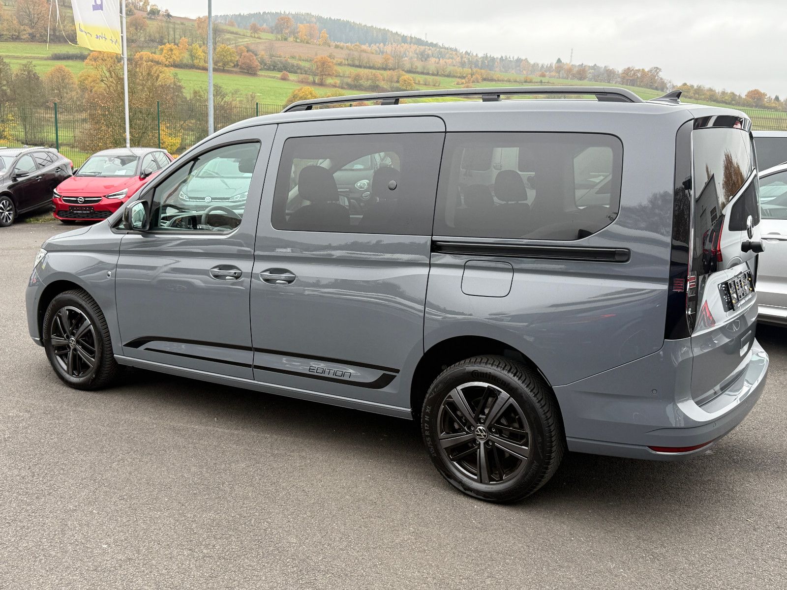 Fahrzeugabbildung Volkswagen Caddy Edition Maxi 7-Sitzer ACC AHK LED Pano Kam