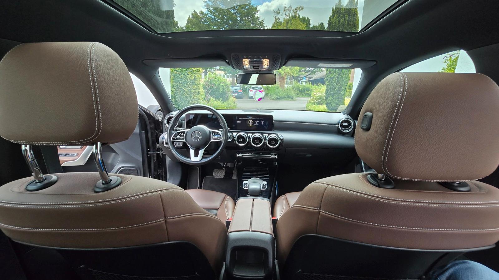 Mercedes-Benz A 250 DCT -