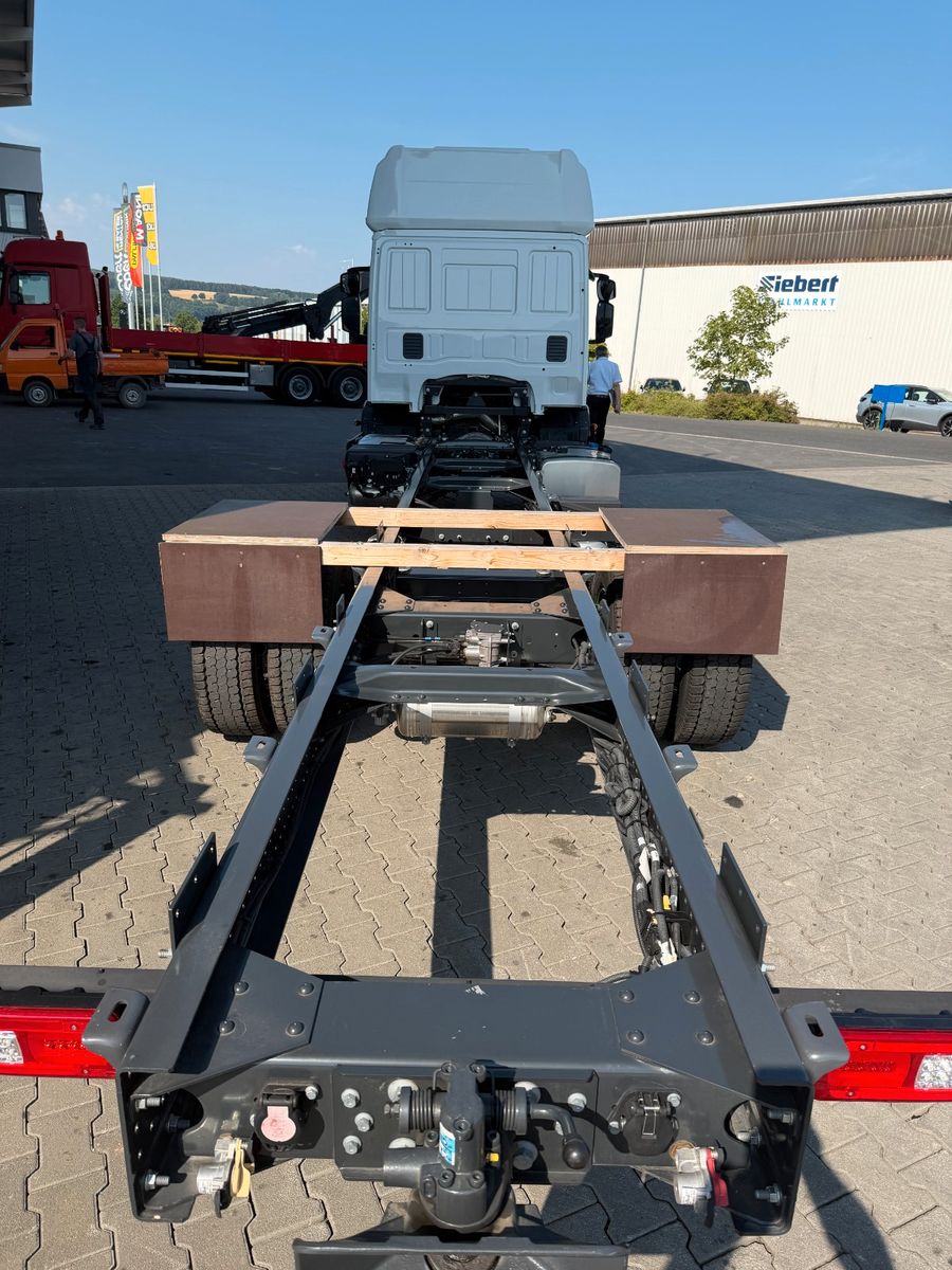 Fahrzeugabbildung Iveco Eurocargo ML140E28/P Bett AHK Klima Standheizung
