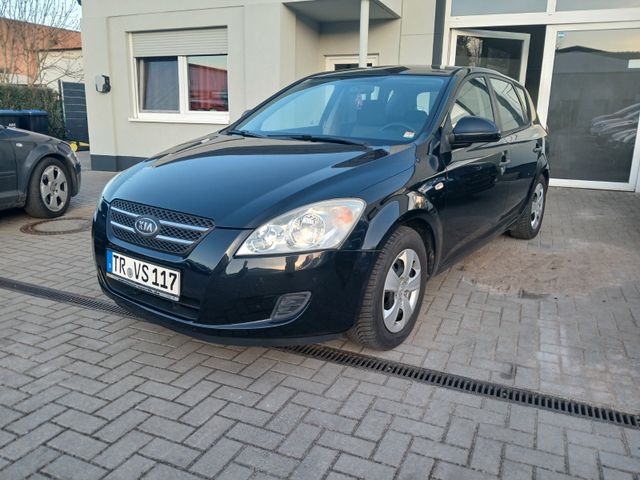 Kia cee'd / Ceed Sporty Wagon 1.4 CVVT LX TOP