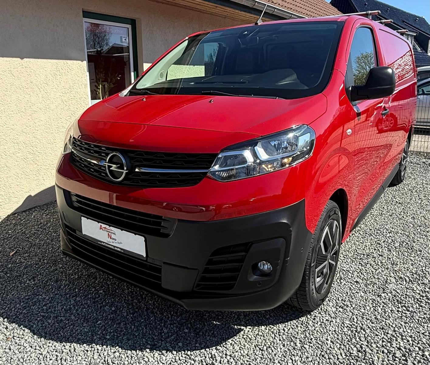 Opel Vivaro Automatik Elegance Standheizung PDC 177Ps