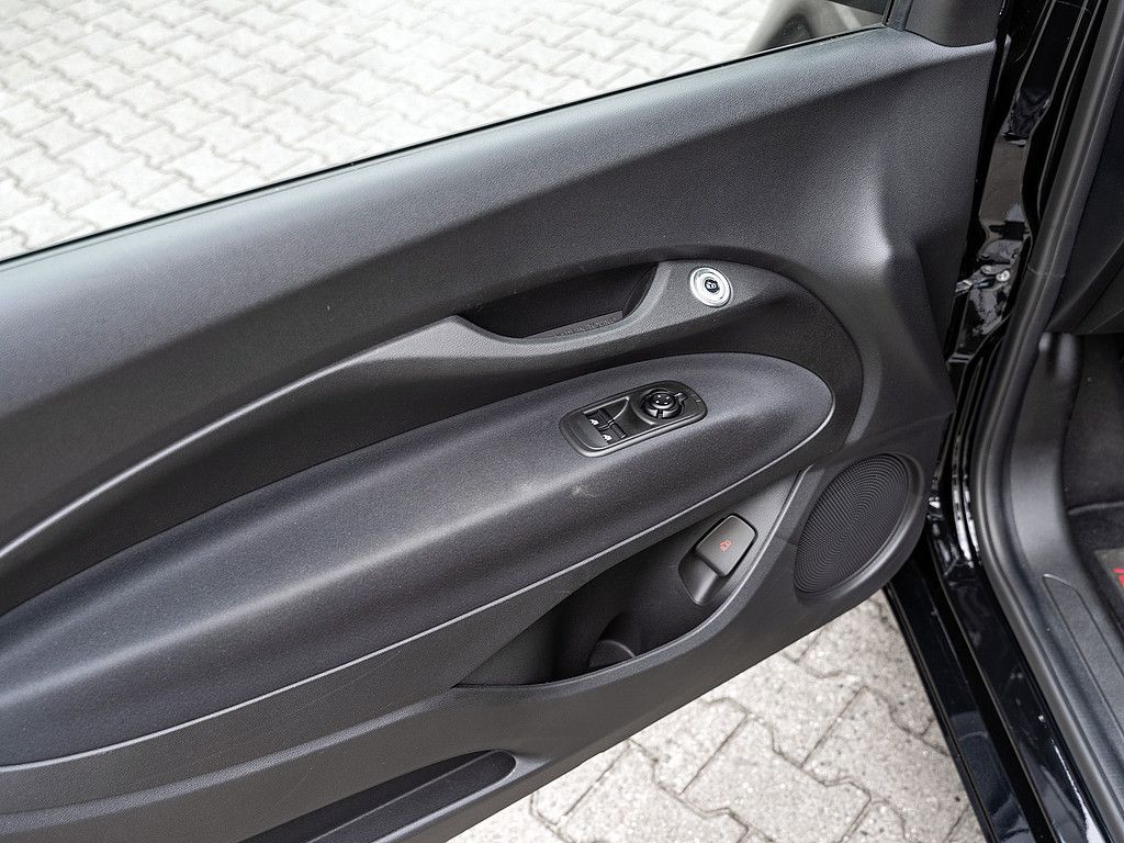 Fahrzeugabbildung Fiat 500e Action KLIMA BLUETOOTH