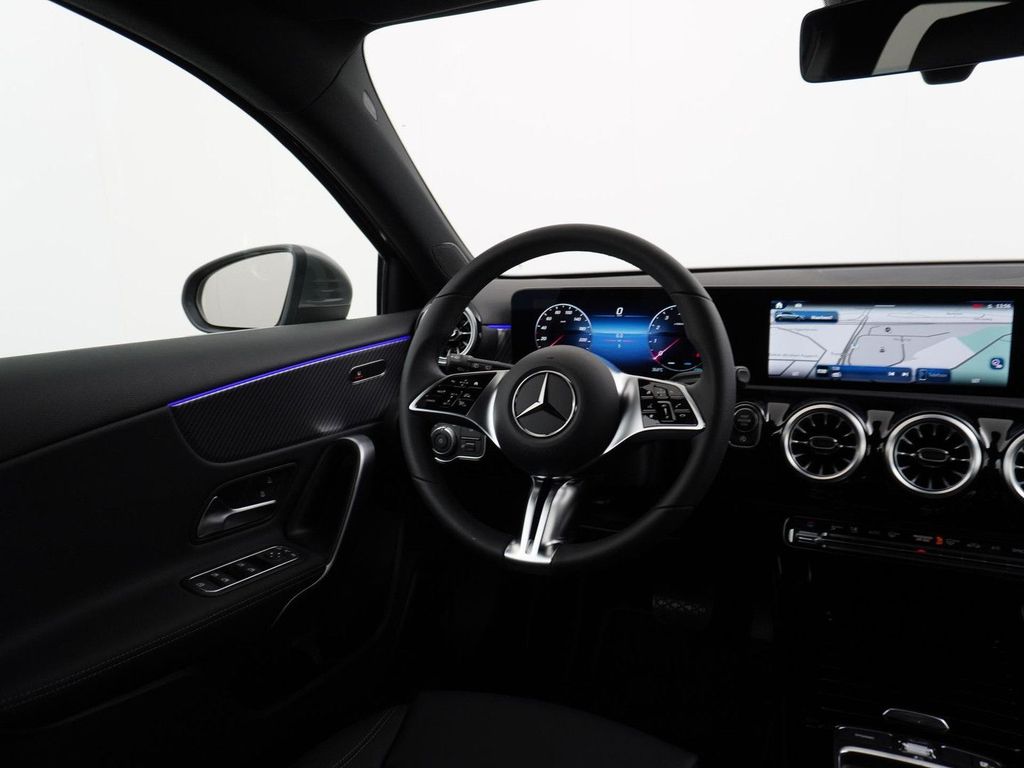 Mercedes-Benz A 180 Star Edition Luxury Line | Tempomat | Acht
