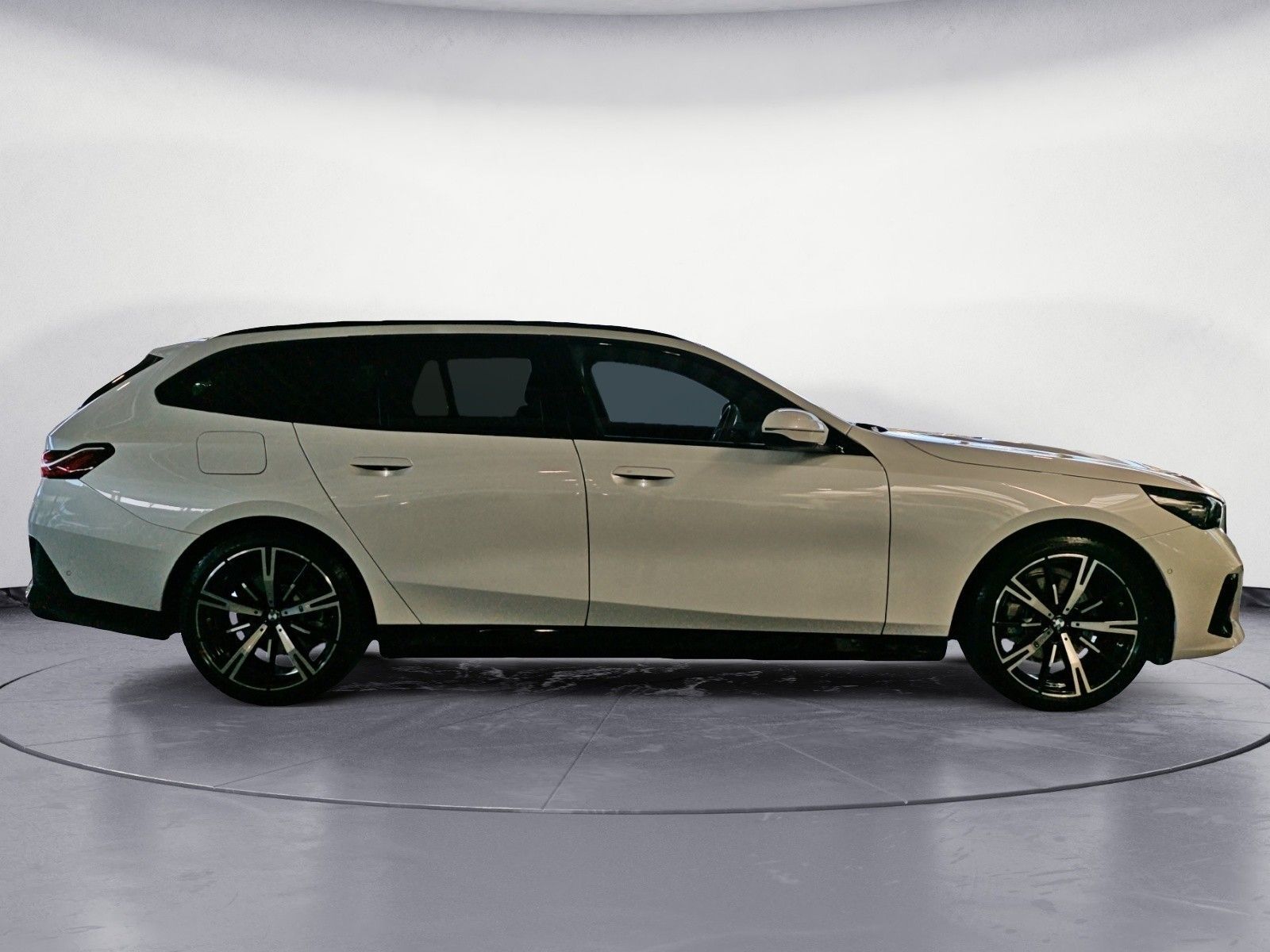 BMW 520i Touring M Sport Standheizung AHK Sitzbelüft foto 5