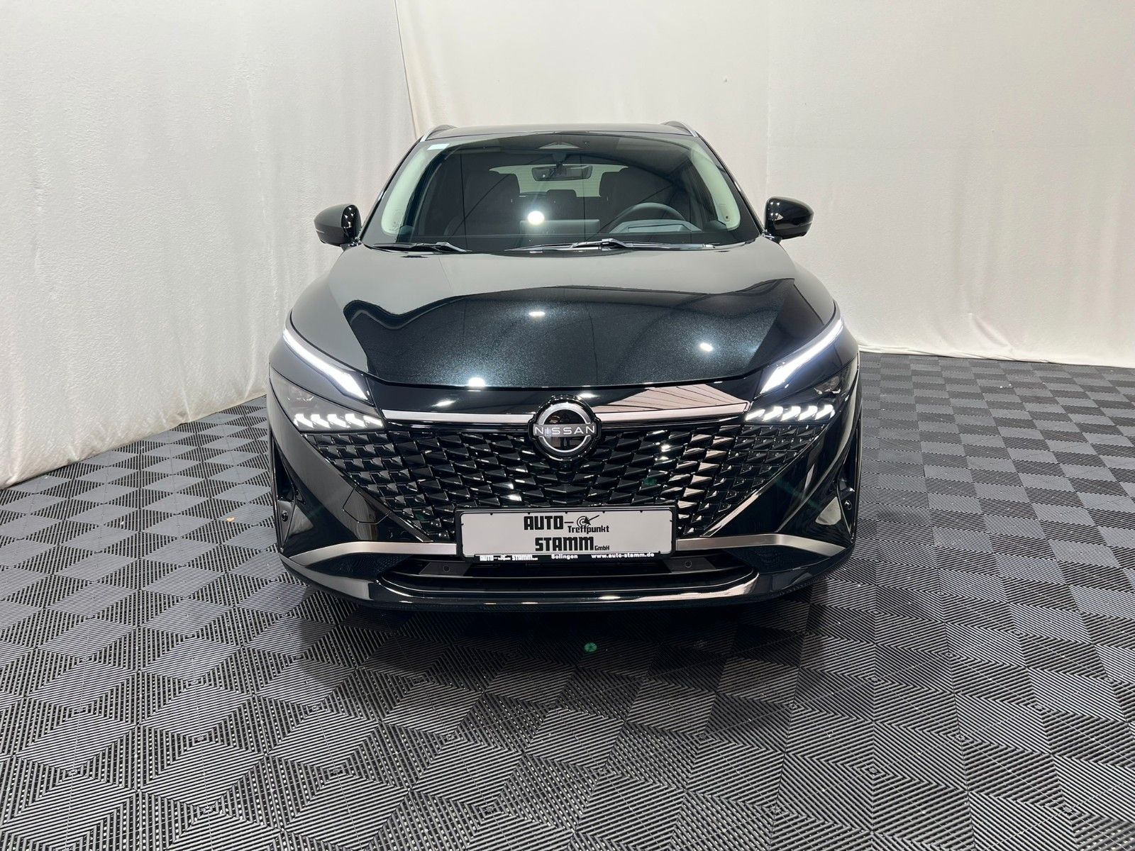 Fahrzeugabbildung Nissan Qashqai 1.3 MHEV -X-tronic Tekna+Premium