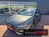 Hyundai i30 CW 1.5 T-GDI DCT Hybrid Trend Navi PDC - Hyundai i30 in Freiburg