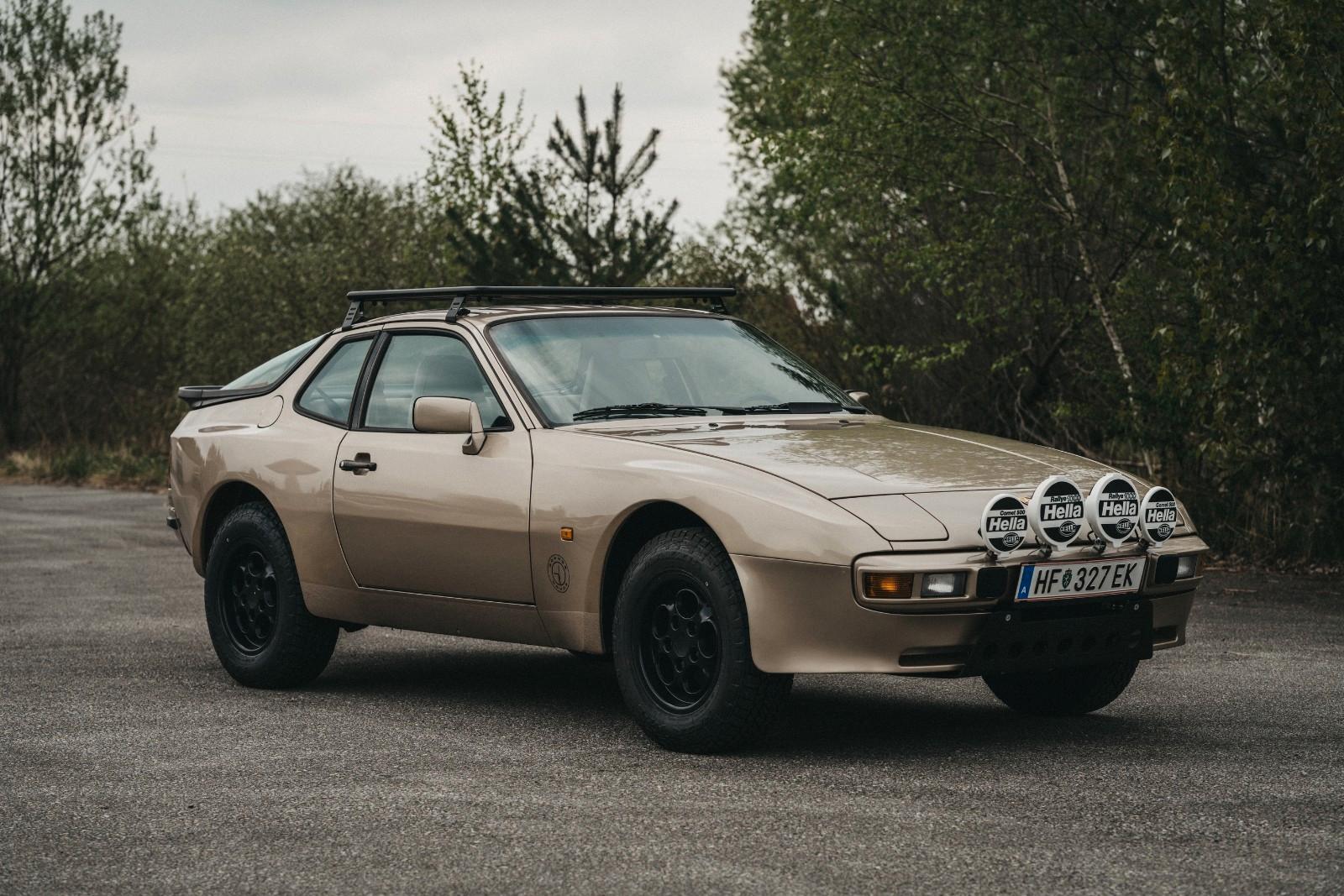 Porsche 944 Safari by Garage Dakar