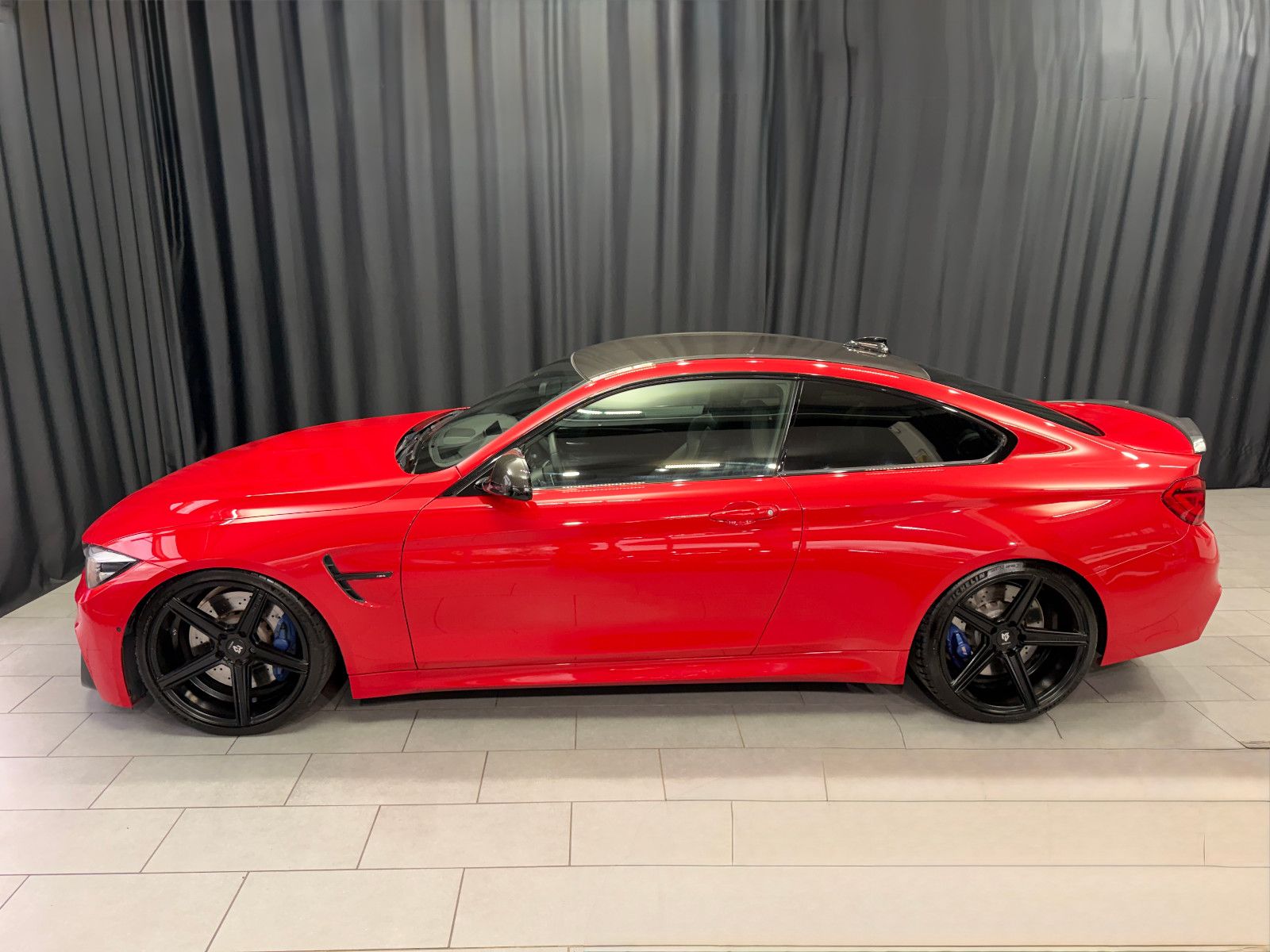 Fahrzeugabbildung BMW M4 Coupe |LCI|INDIVIDUAL|AULITZKY|KW|H/K|