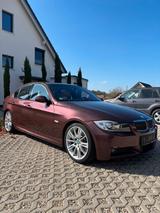 BMW 330i - M Sportpaket, 1. Hand, TÜV neu - rote BMW 330
