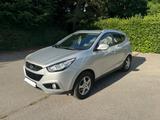 Hyundai ix35 Automatik Leder Klima AWD AHK TÜV - Hyundai ix35 in München