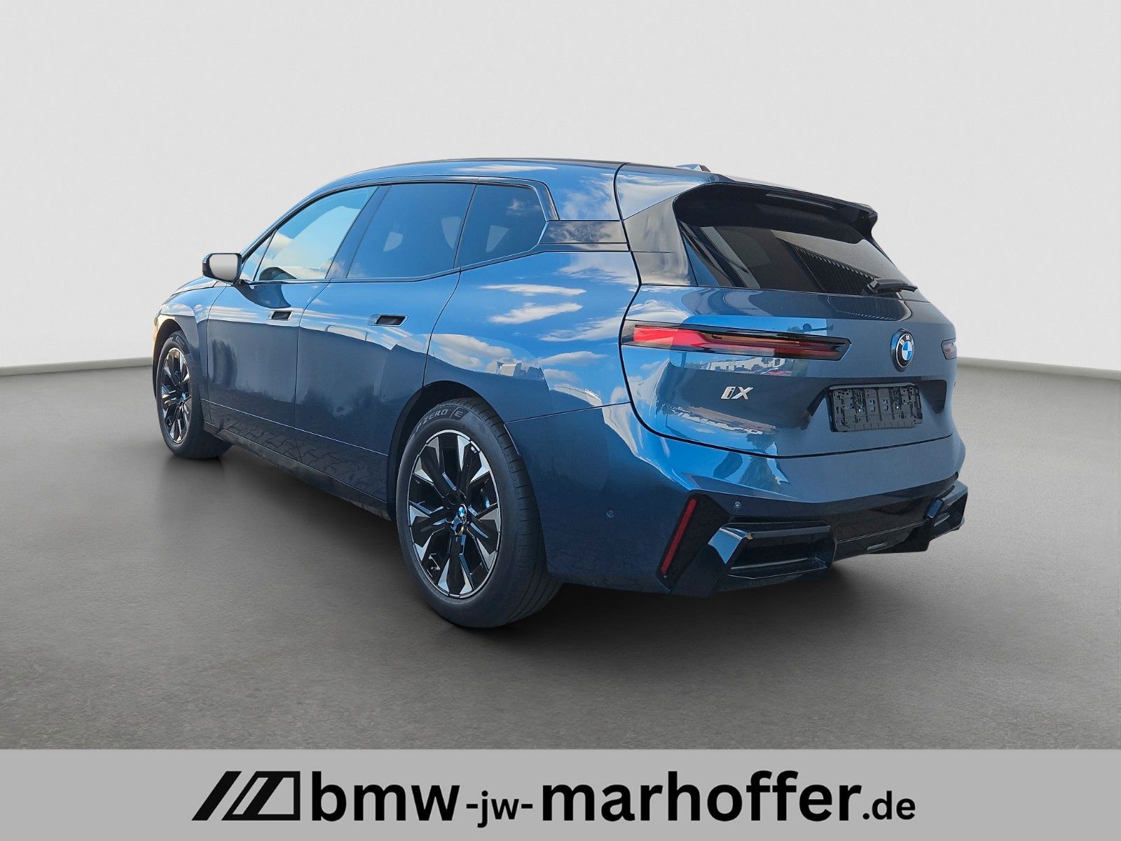 BMW iX xDrive45 MSport 22 Z AHK PAP DAP Harman foto 3