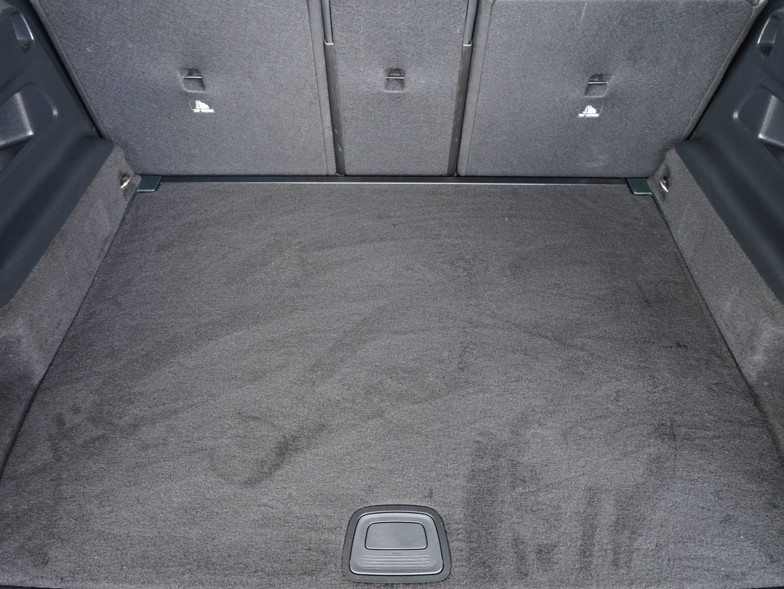 Fahrzeugabbildung Mercedes-Benz GLB 220 d AMG Line NIGHT/LED/MBUX/DAB/DISTRONIC