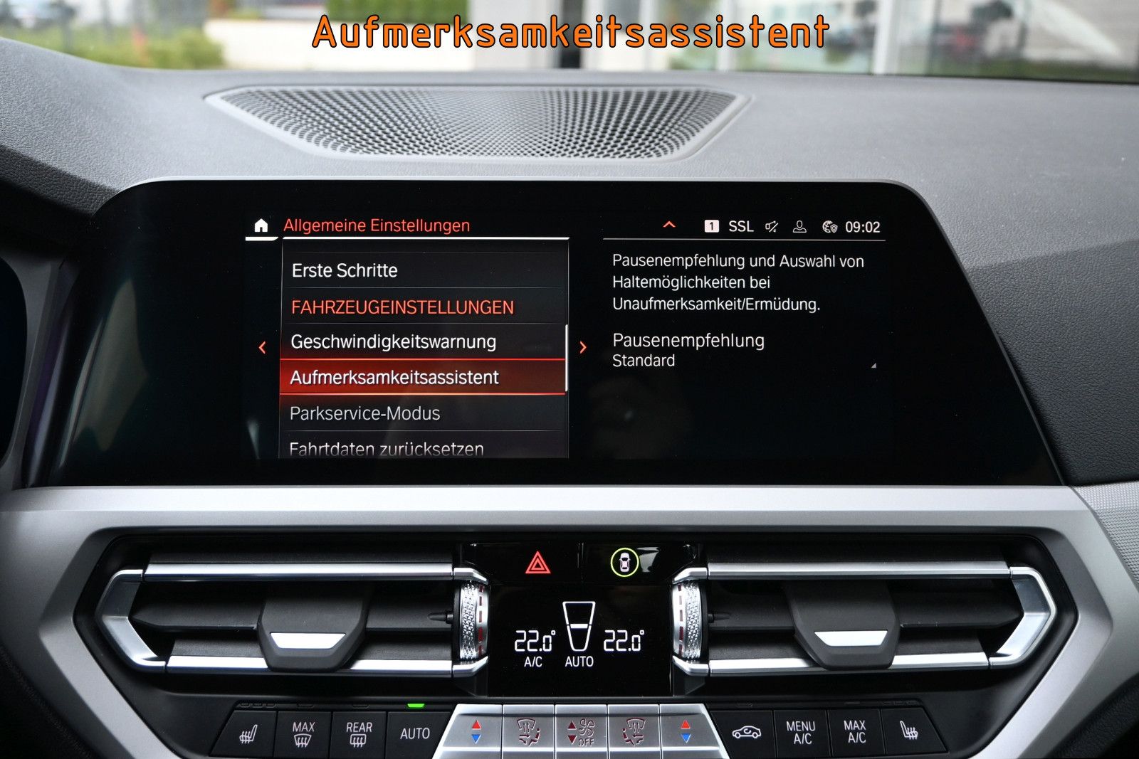 Fahrzeugabbildung BMW 330i Aut. °DR.+PARK.ASSIST°LIVE C.PROF°SPORTSITZ