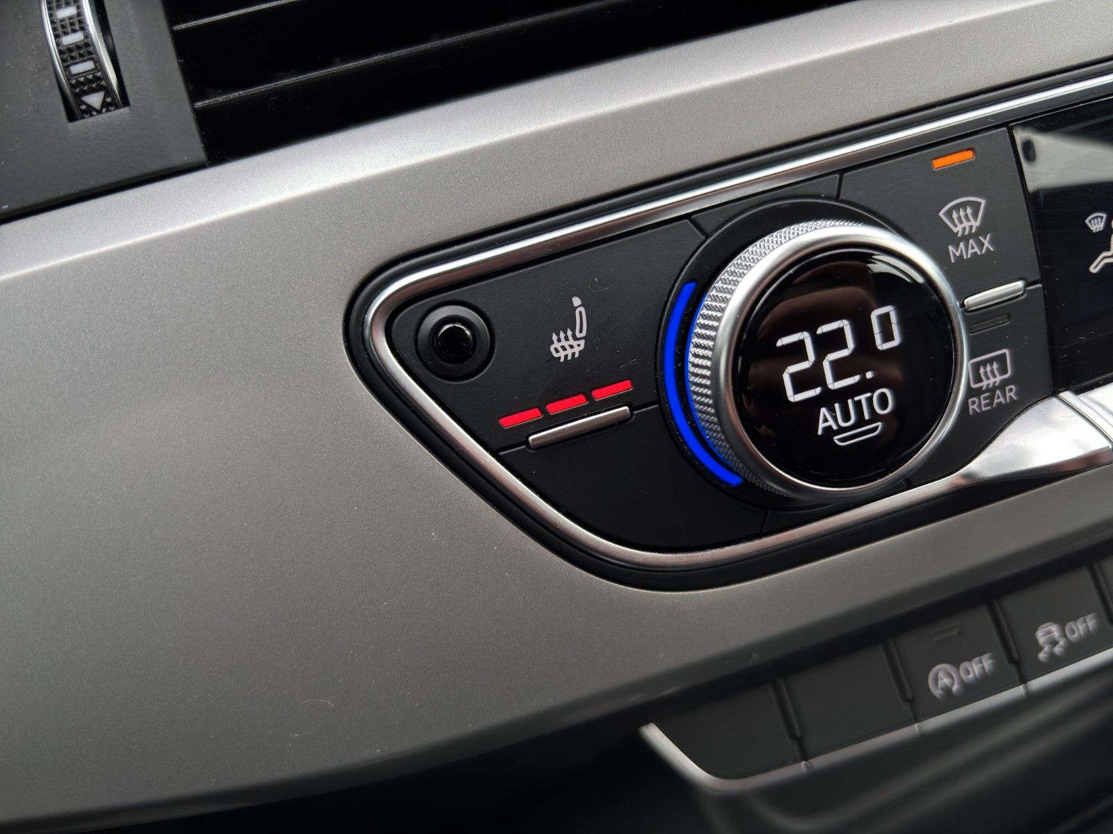 Fahrzeugabbildung Audi A4 Avant *S-line*Elektr.Sitze*ACC*Carplay*Leder