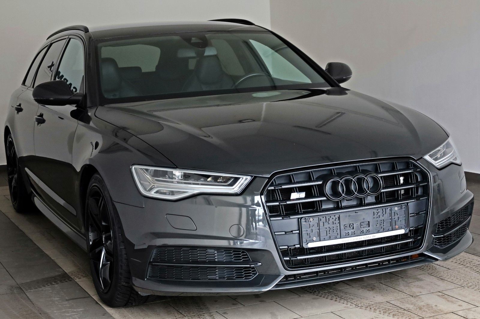 Fahrzeugabbildung Audi S6 Avant 4.0 TFSI quattro Leder,Navi,Matrix-LED