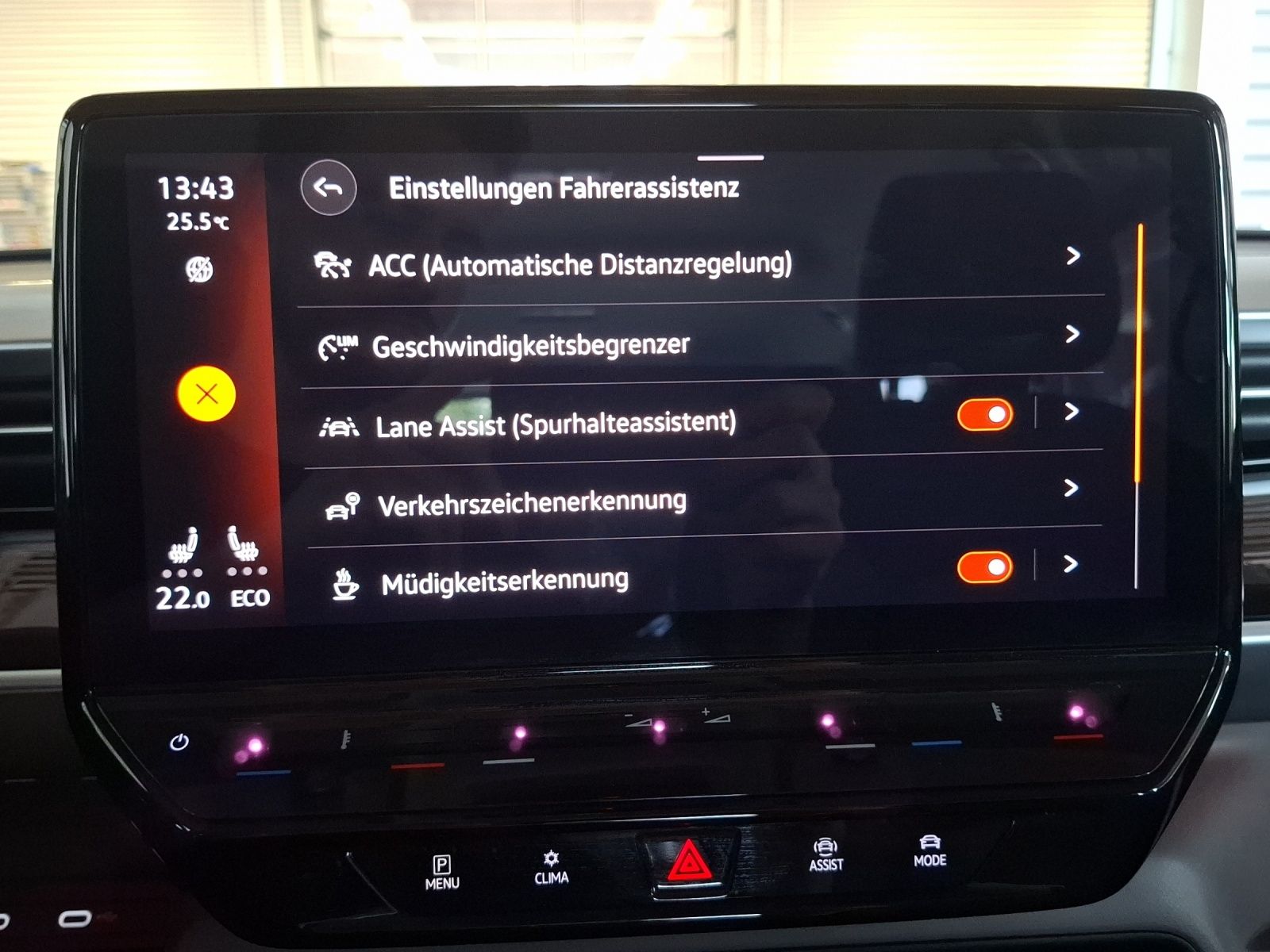Fahrzeugabbildung Volkswagen ID. Buzz Pro 5-Si LED AHK Navi ACC RFK SH 19"