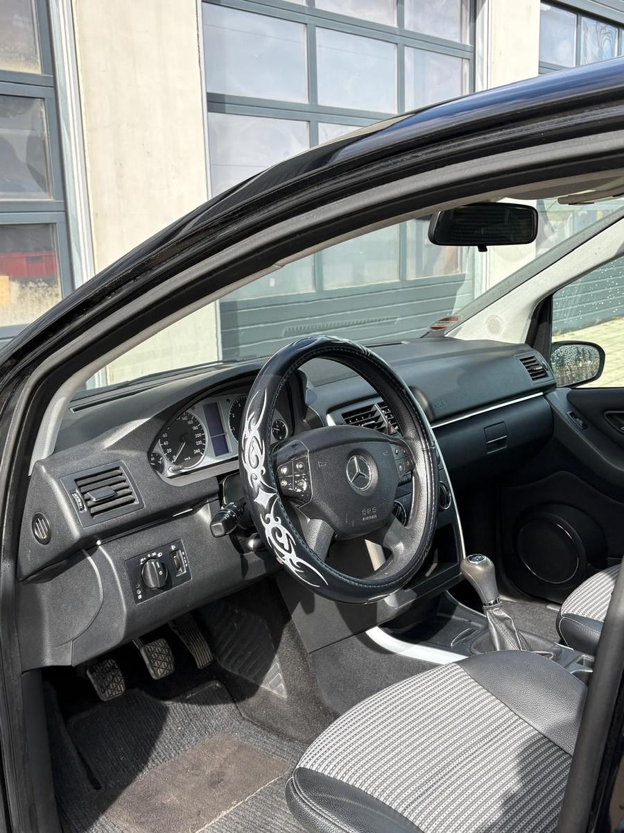 Mercedes-Benz B170 2006 — photo 8