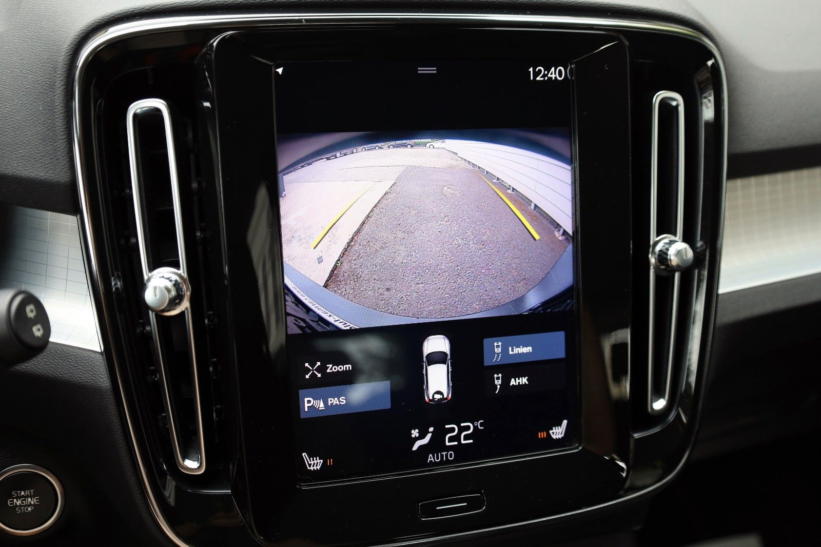 Fahrzeugabbildung Volvo XC40 Momentum Pro T.Leder,Navi,LED,SH,PDC,Apple
