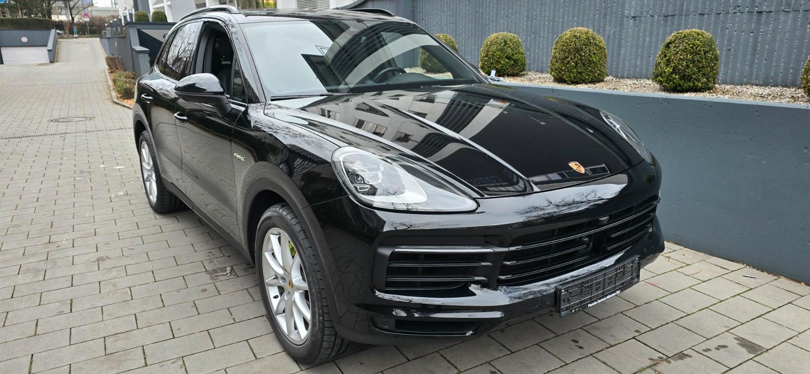 Porsche Cayenne E-Hybrid,Pano,Luftfe,ACC, ALU20,Kame;AHK