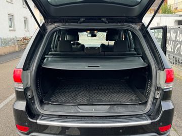 Jeep Grand Cherokee - 9