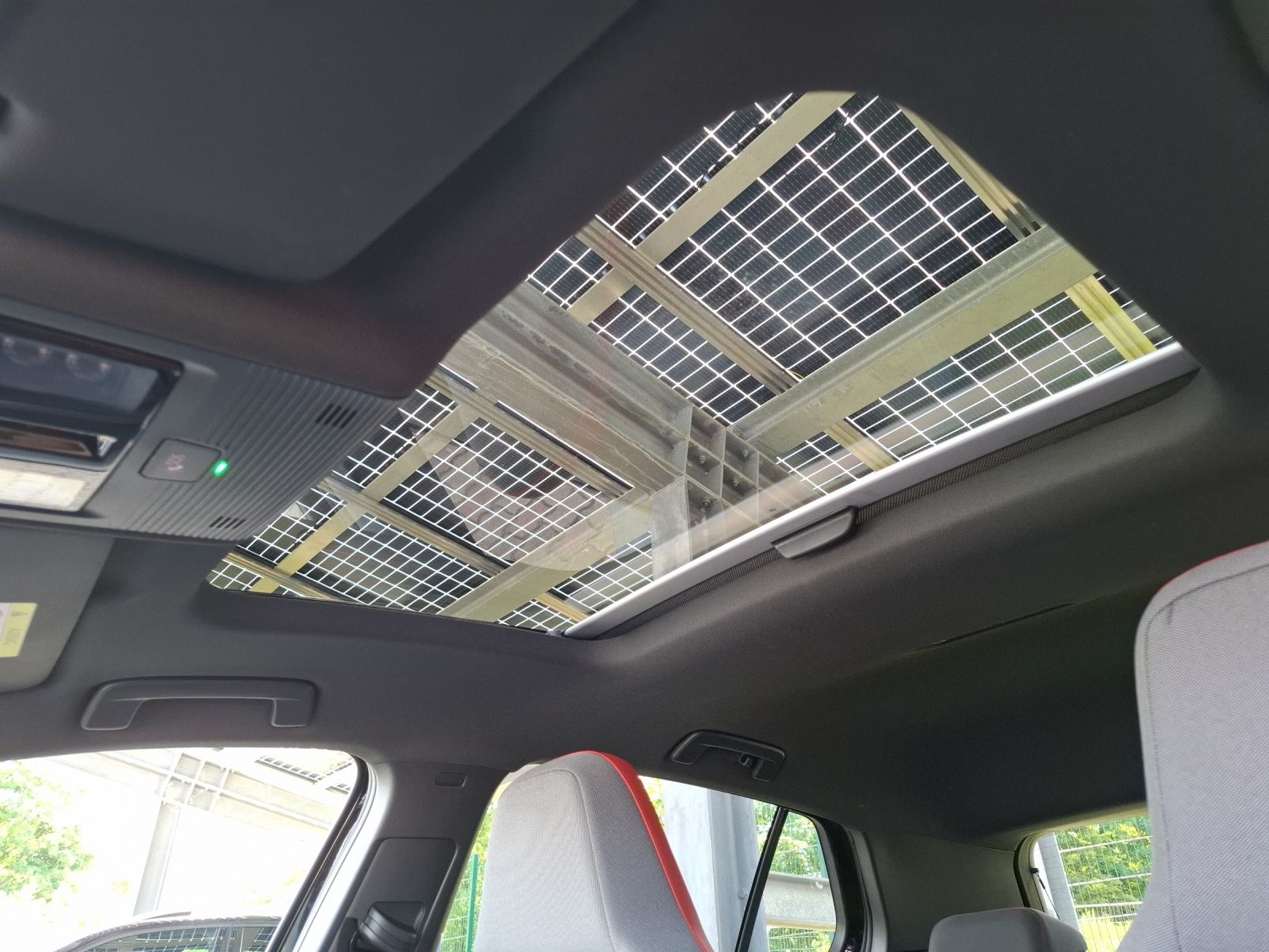 Fahrzeugabbildung Volkswagen Golf VIII GTI DSG Matrix Navi AID HUD Pano ACC R