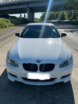 BMW E93 330i M Packet 2 Hand - BMW 3er Reihe: Cabrio, E93