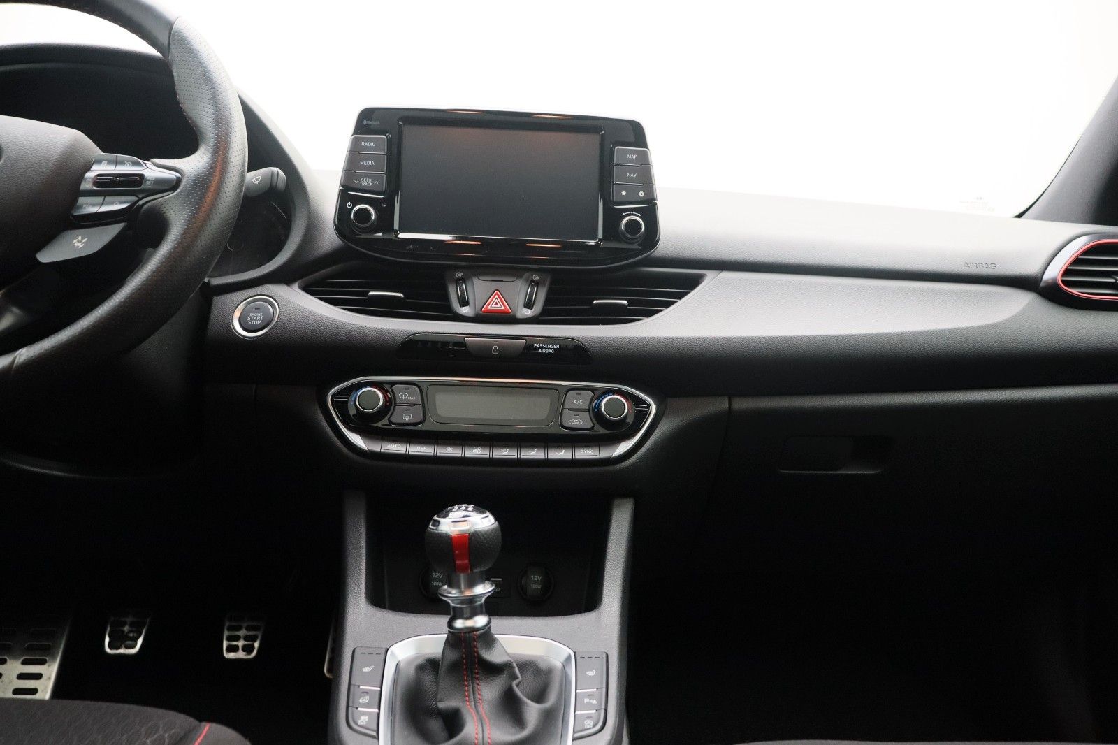 Fahrzeugabbildung Hyundai i30N Fastback Performance Schiebedach 1. Hand