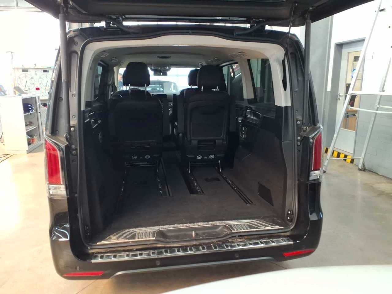 Fahrzeugabbildung Mercedes-Benz V 250 d AVA AMG AHK 2,5to DISTRONIC AIRMATIC
