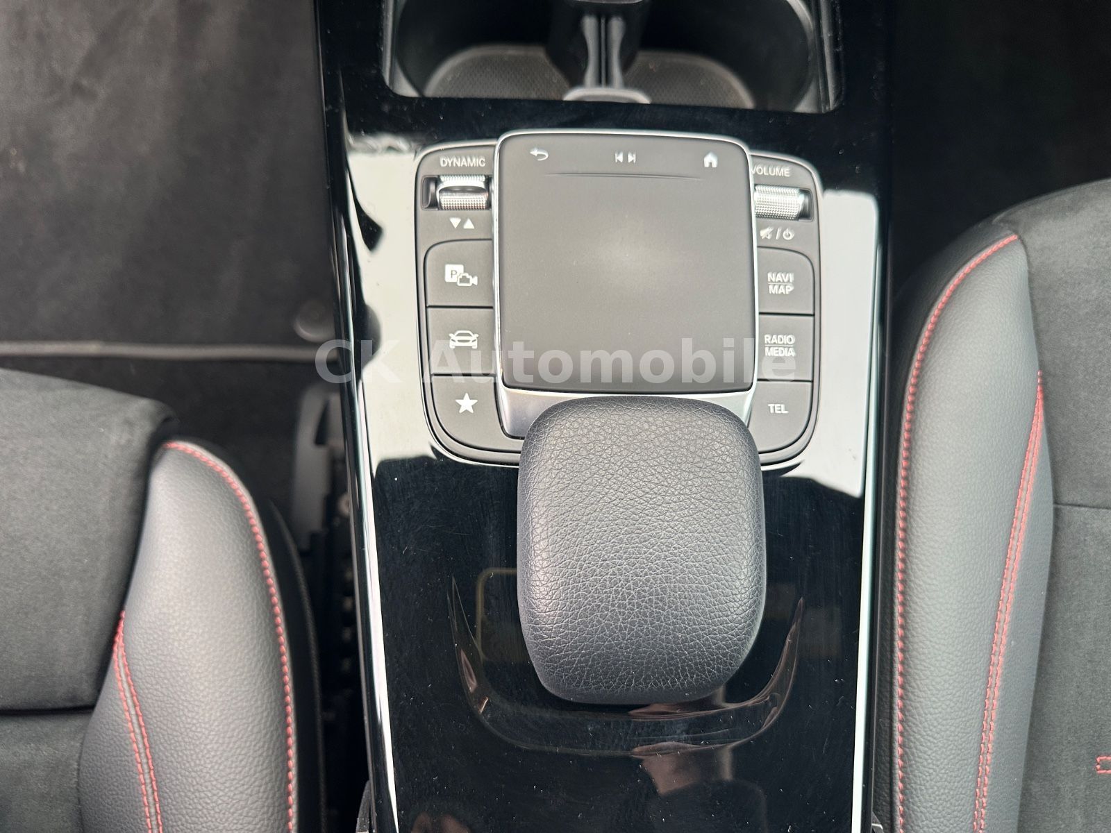 Fahrzeugabbildung Mercedes-Benz A 250e AMG-Line/Night-Paket/Navi/LED/Kamera