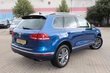 Volkswagen Touareg - 2