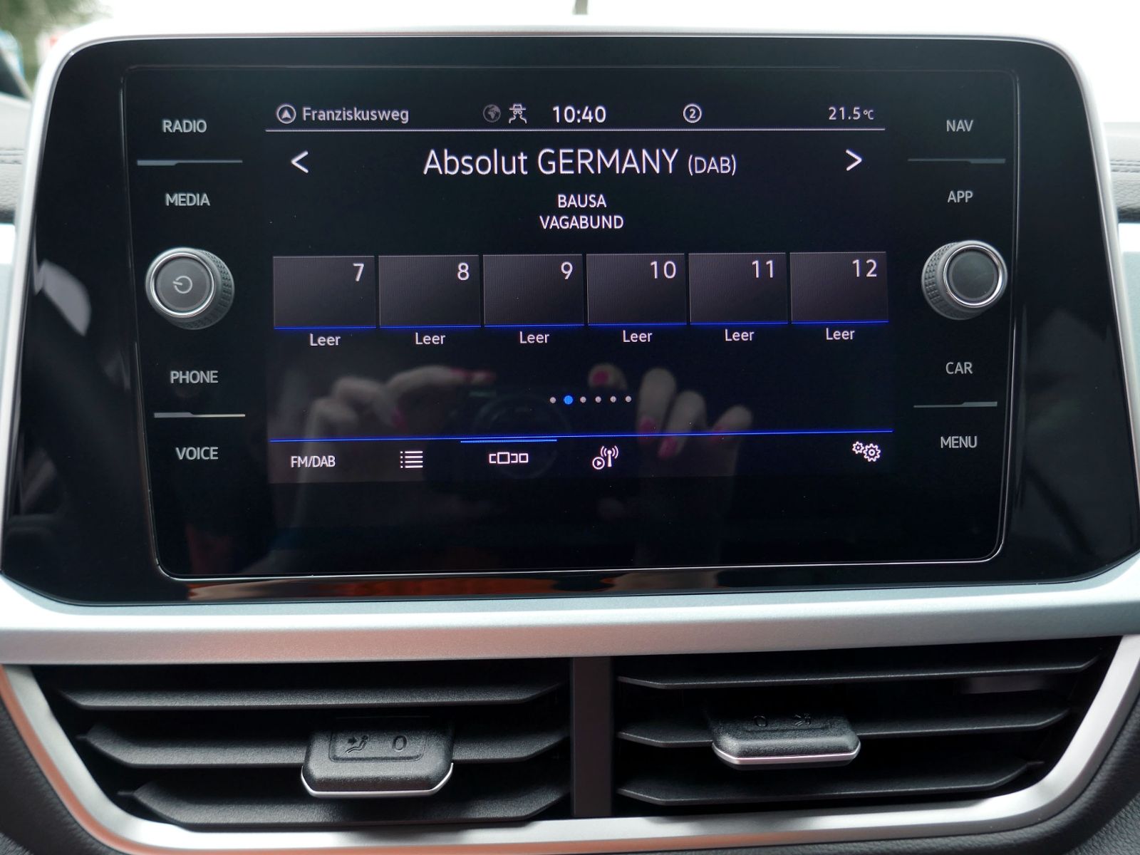 Fahrzeugabbildung Volkswagen T-Roc GOAL 1.5 TSI DSG | LED AHK RFK ACC