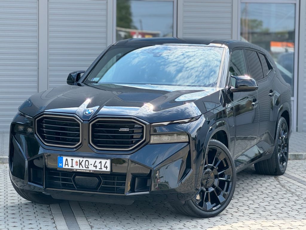 BMW XM