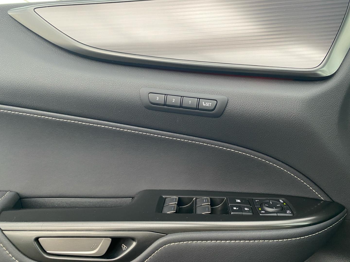 Lexus NX 450h+ 2,5L PLUG-IN, CVT LUXURY *LED*Klima*